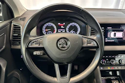 musta Skoda Karoq 2018 kuva 15.