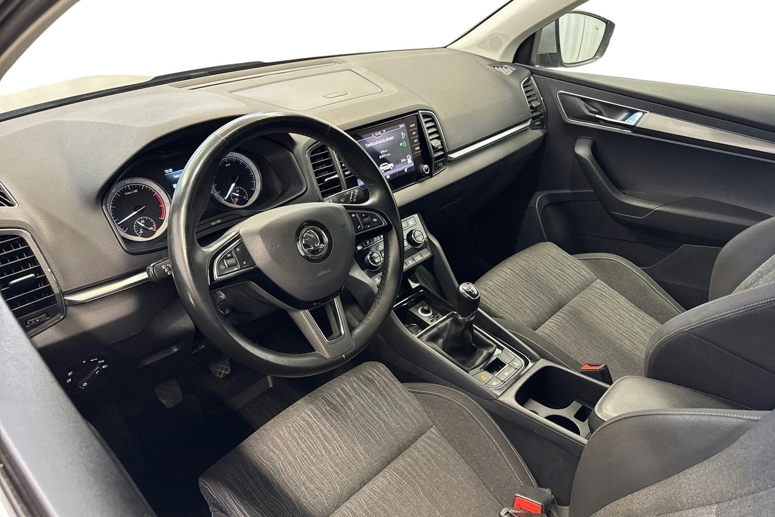 ruskea (beige) Skoda Karoq 2018 kuva 6.