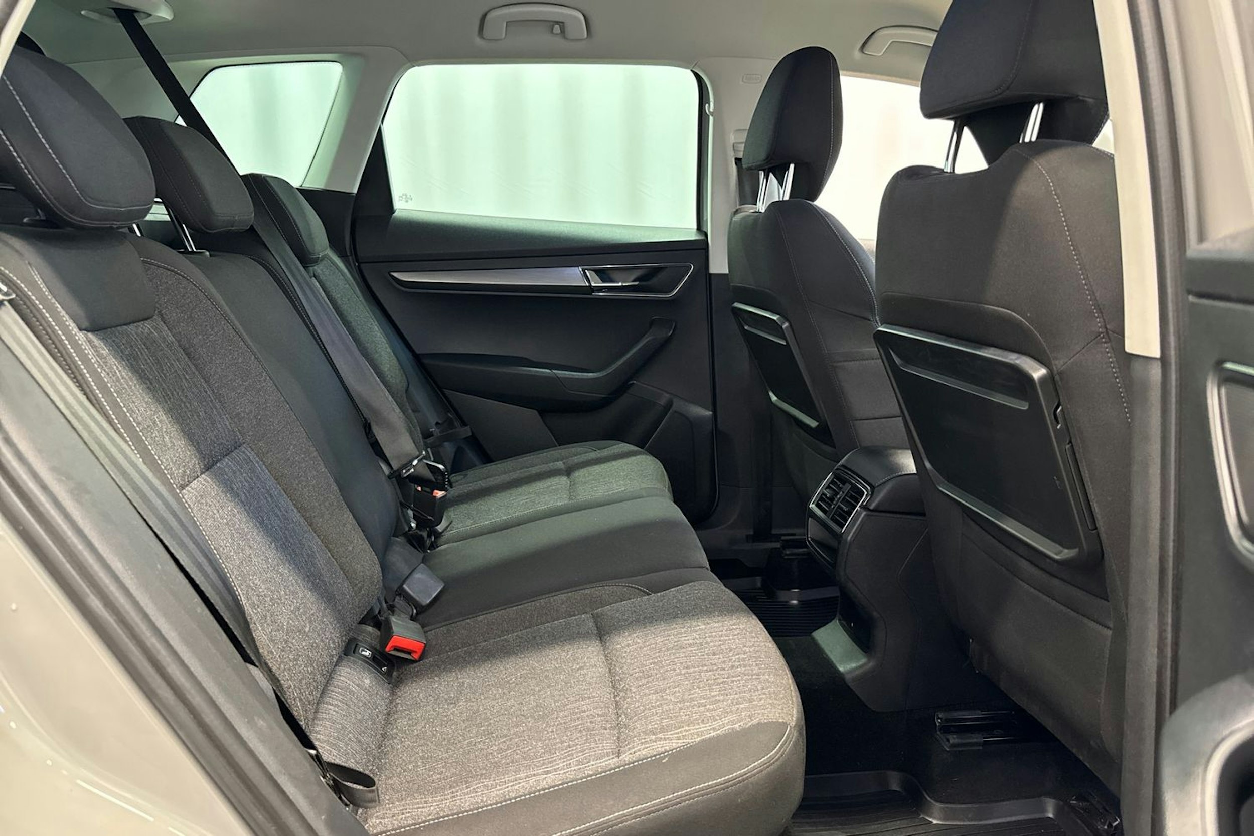 ruskea (beige) Skoda Karoq 2018 kuva 11.