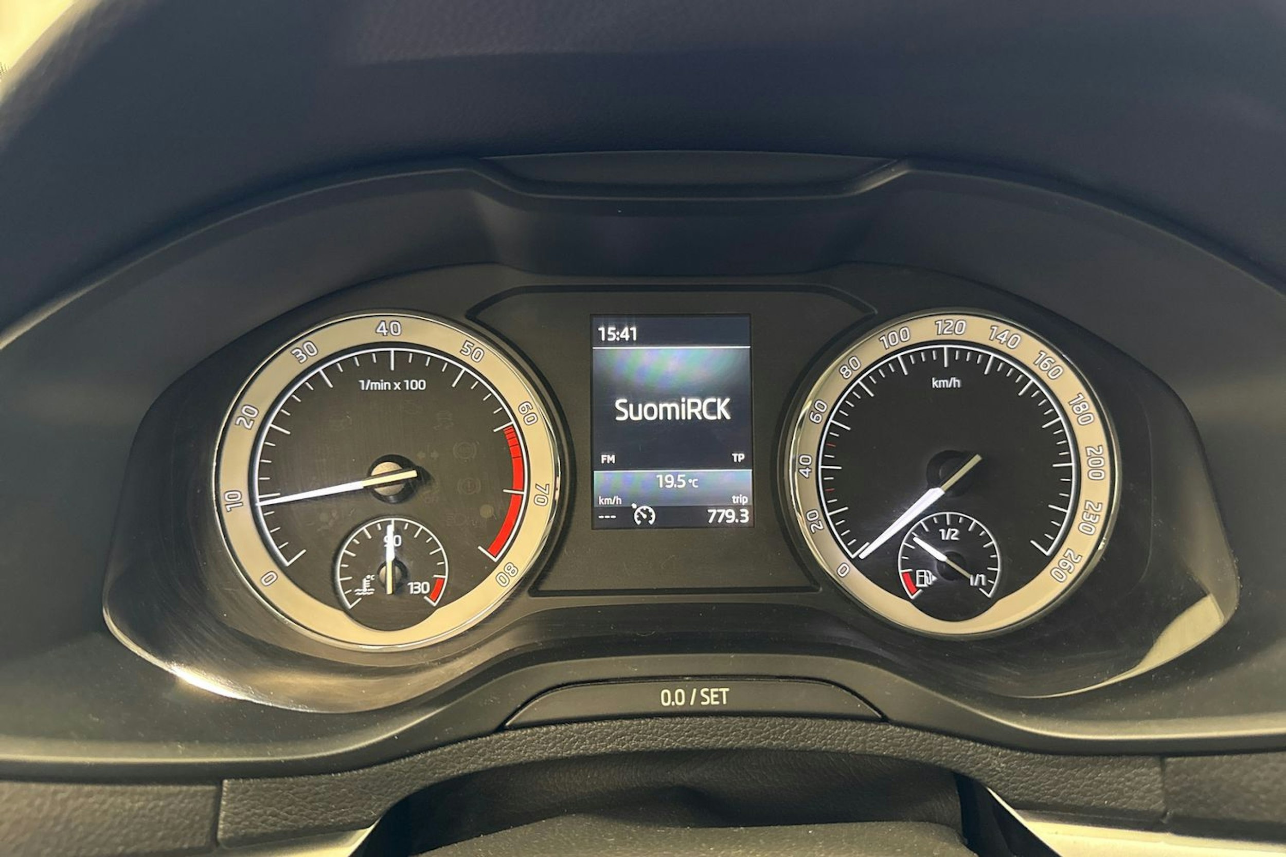 ruskea (beige) Skoda Karoq 2018 kuva 16.