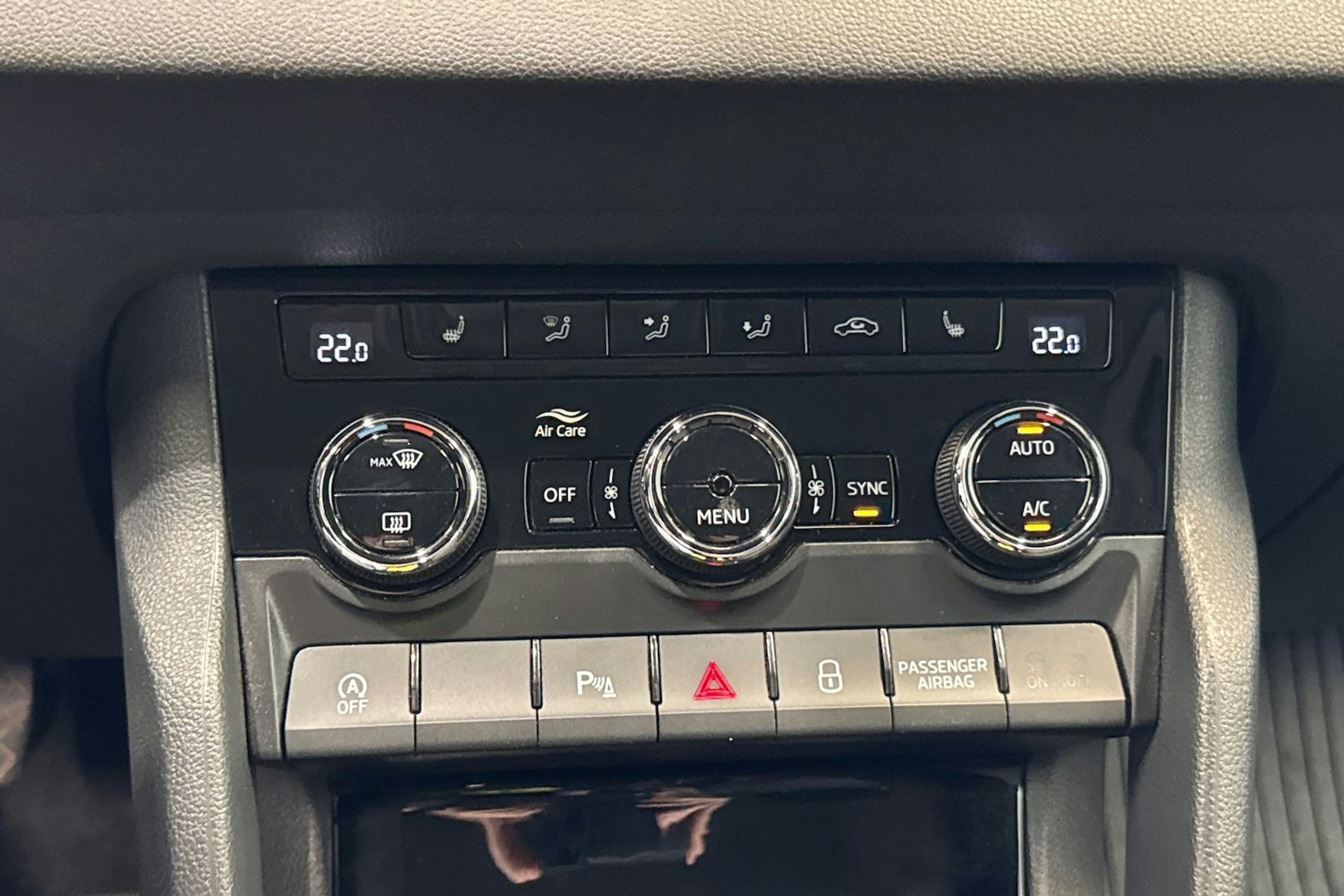ruskea (beige) Skoda Karoq 2018 kuva 20.