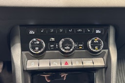 ruskea (beige) Skoda Karoq 2018 kuva 20.