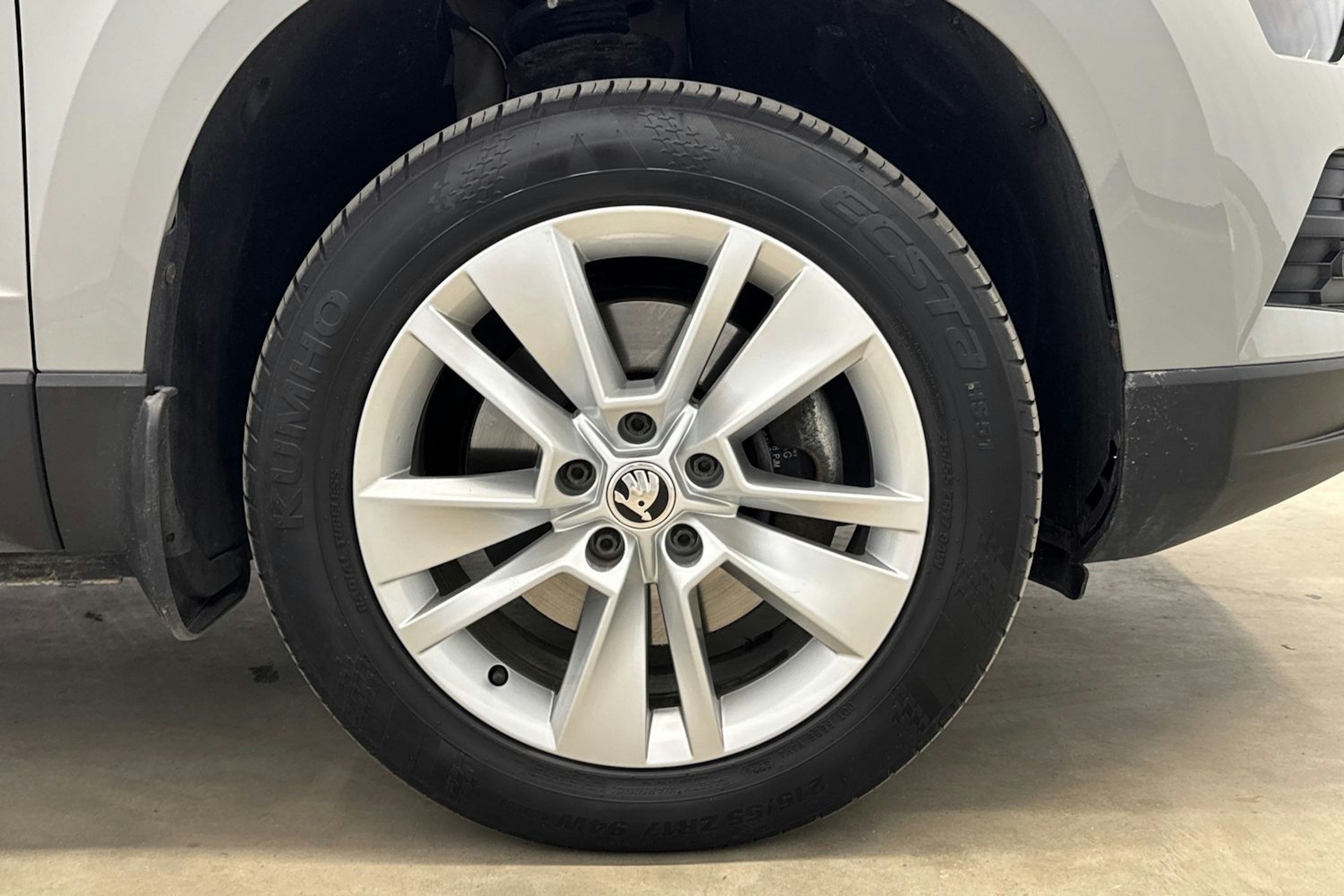 ruskea (beige) Skoda Karoq 2018 kuva 29.