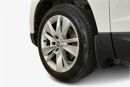 valkoinen Skoda Karoq 2018 kuva 9.