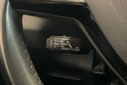 valkoinen Skoda Karoq 2018 kuva 16.