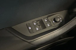 valkoinen Skoda Karoq 2018 kuva 25.