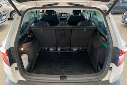 valkoinen Skoda Karoq 2018 kuva 27.