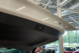 valkoinen Skoda Karoq 2018 kuva 28.