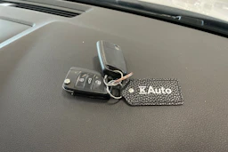 valkoinen Skoda Karoq 2018 kuva 31.