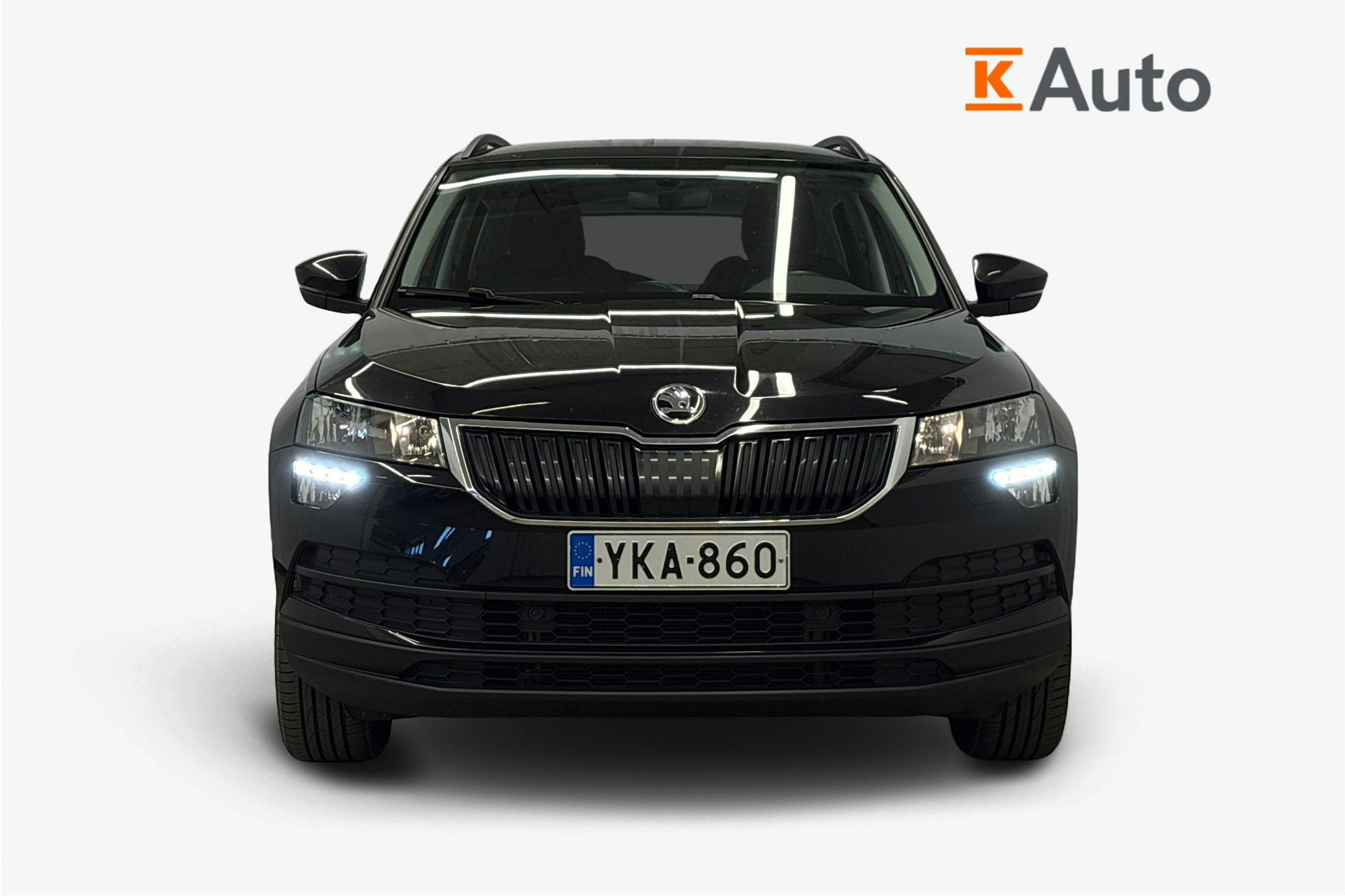 musta Skoda Karoq 2018 kuva 5.