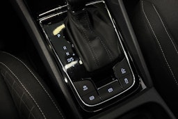 musta Skoda Karoq 2018 kuva 18.