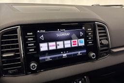 musta Skoda Karoq 2018 kuva 23.