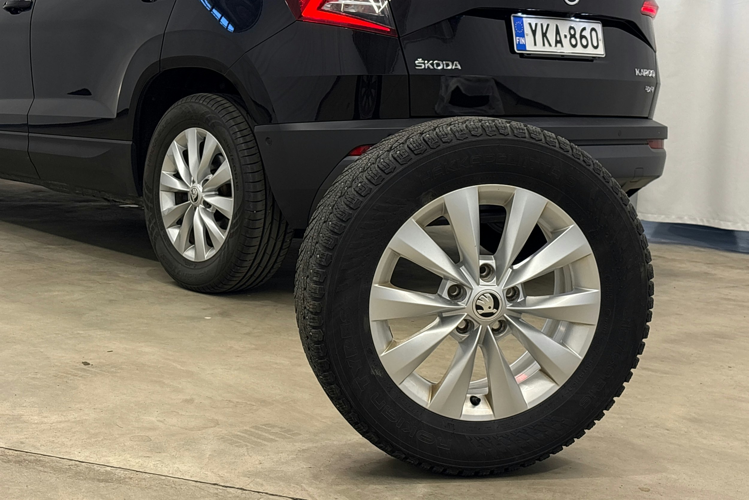 musta Skoda Karoq 2018 kuva 27.