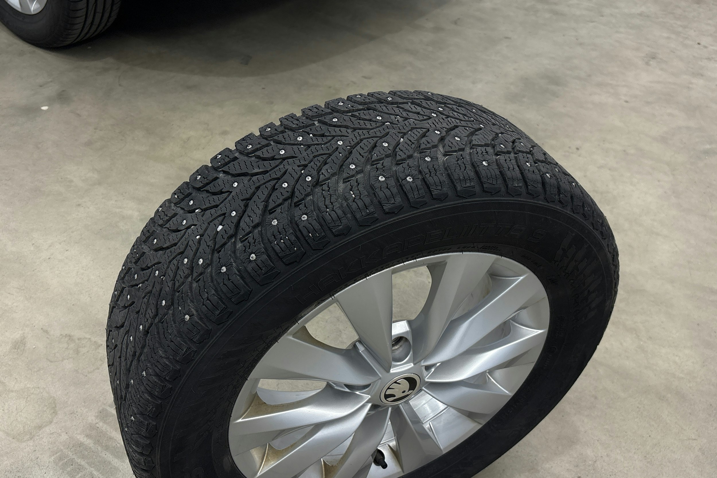 musta Skoda Karoq 2018 kuva 28.