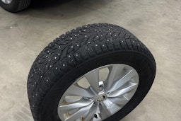 musta Skoda Karoq 2018 kuva 28.