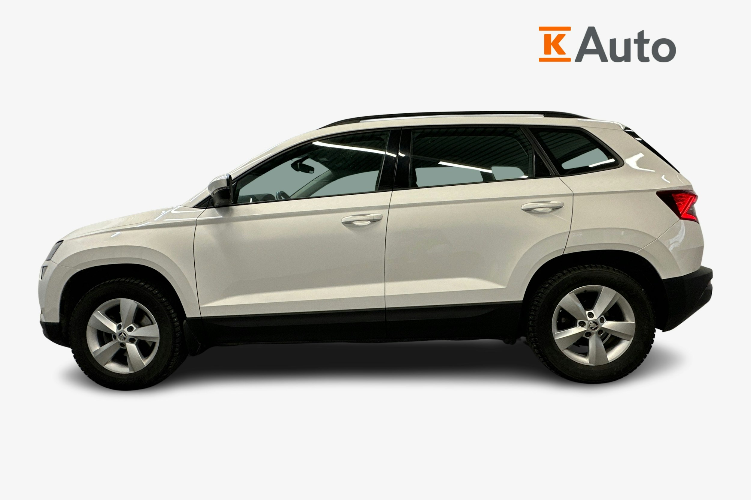 Valkoinen Skoda KAROQ 2019 kuva 5.