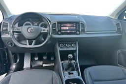 musta Skoda Karoq 2019 kuva 9.