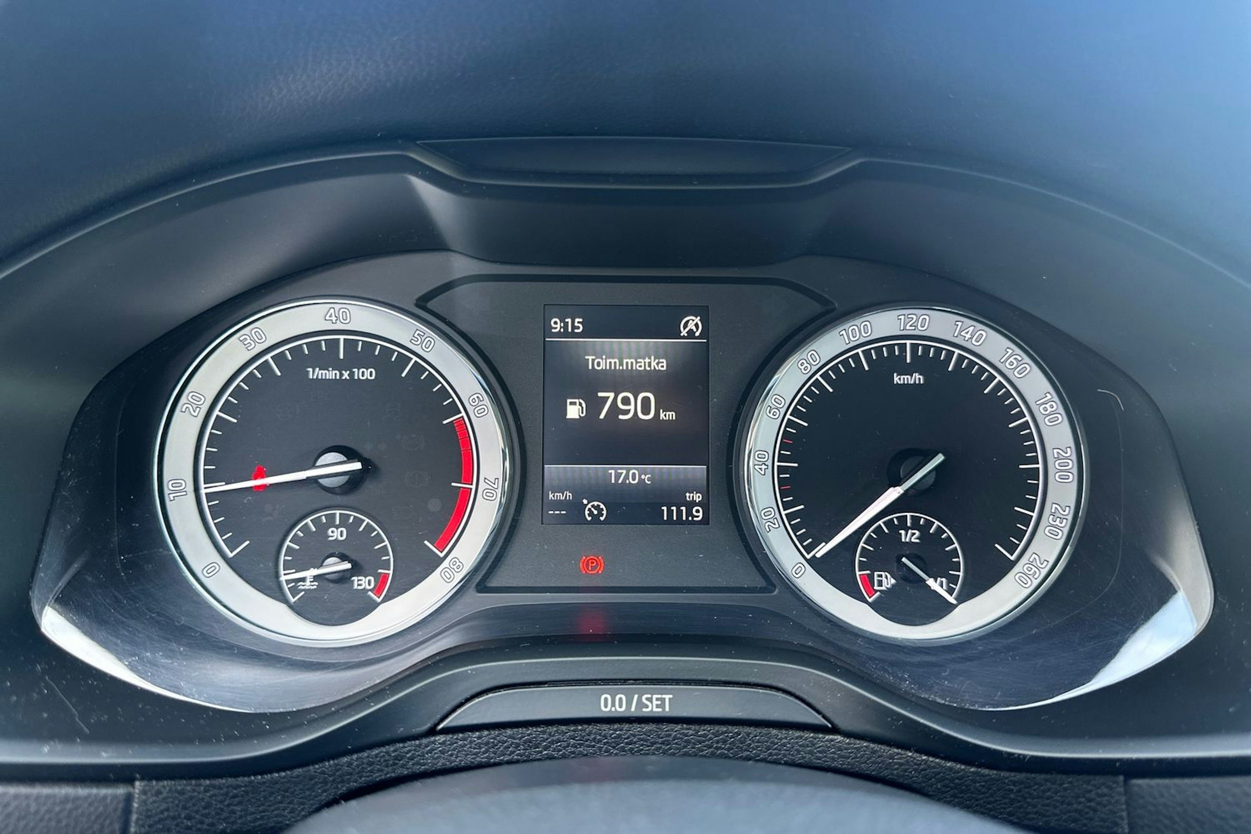 musta Skoda Karoq 2019 kuva 14.