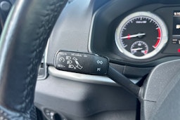 musta Skoda Karoq 2019 kuva 15.