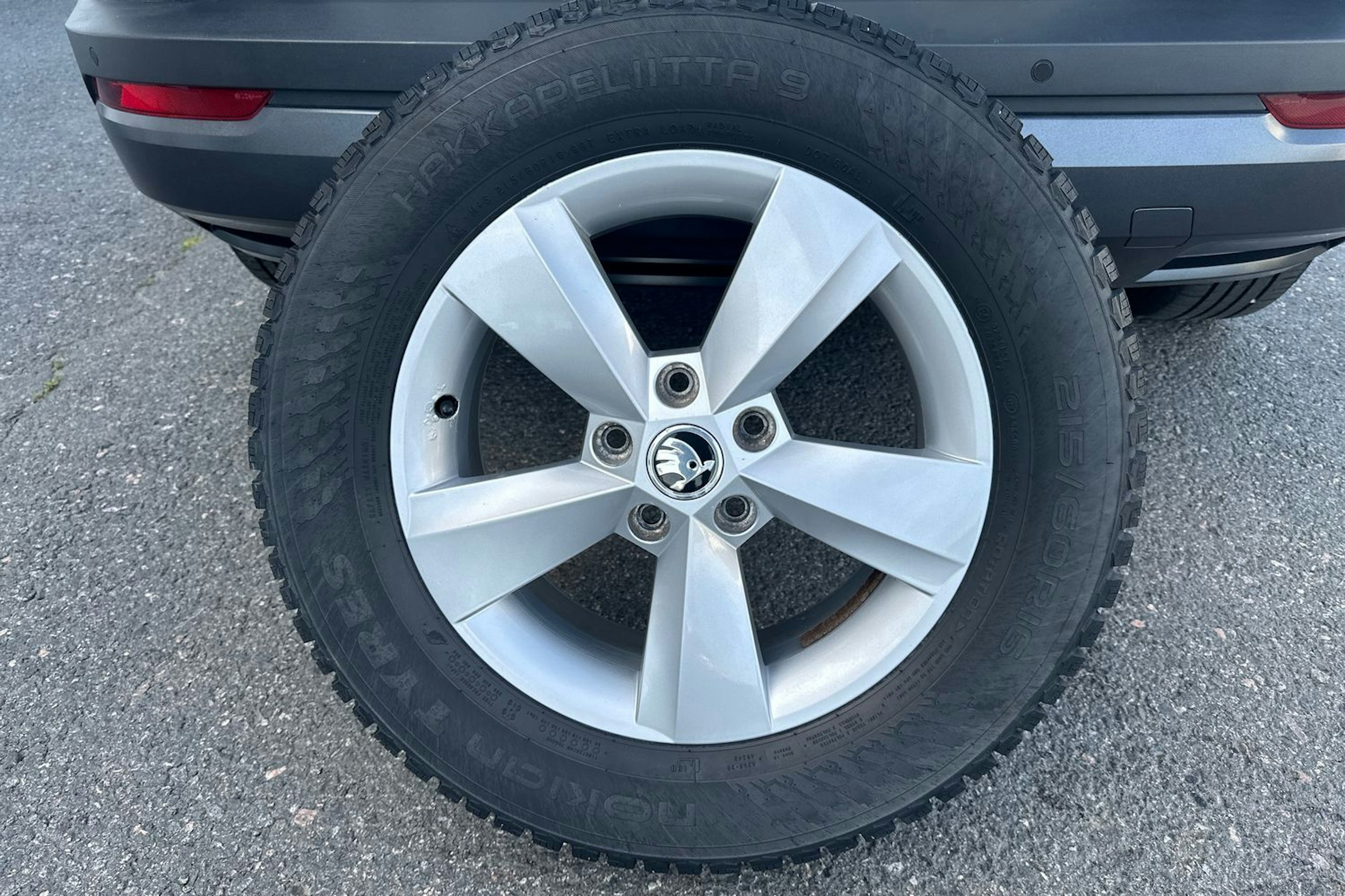 musta Skoda Karoq 2019 kuva 20.