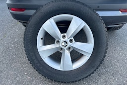 musta Skoda Karoq 2019 kuva 20.