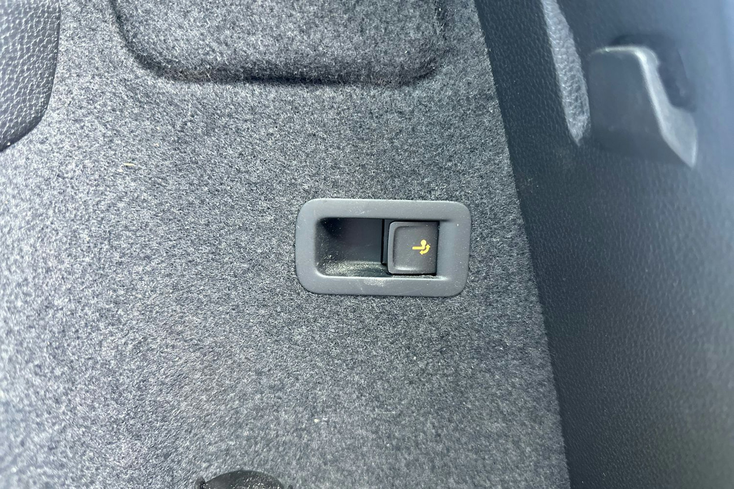 musta Skoda Karoq 2019 kuva 22.