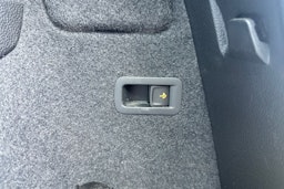 musta Skoda Karoq 2019 kuva 22.
