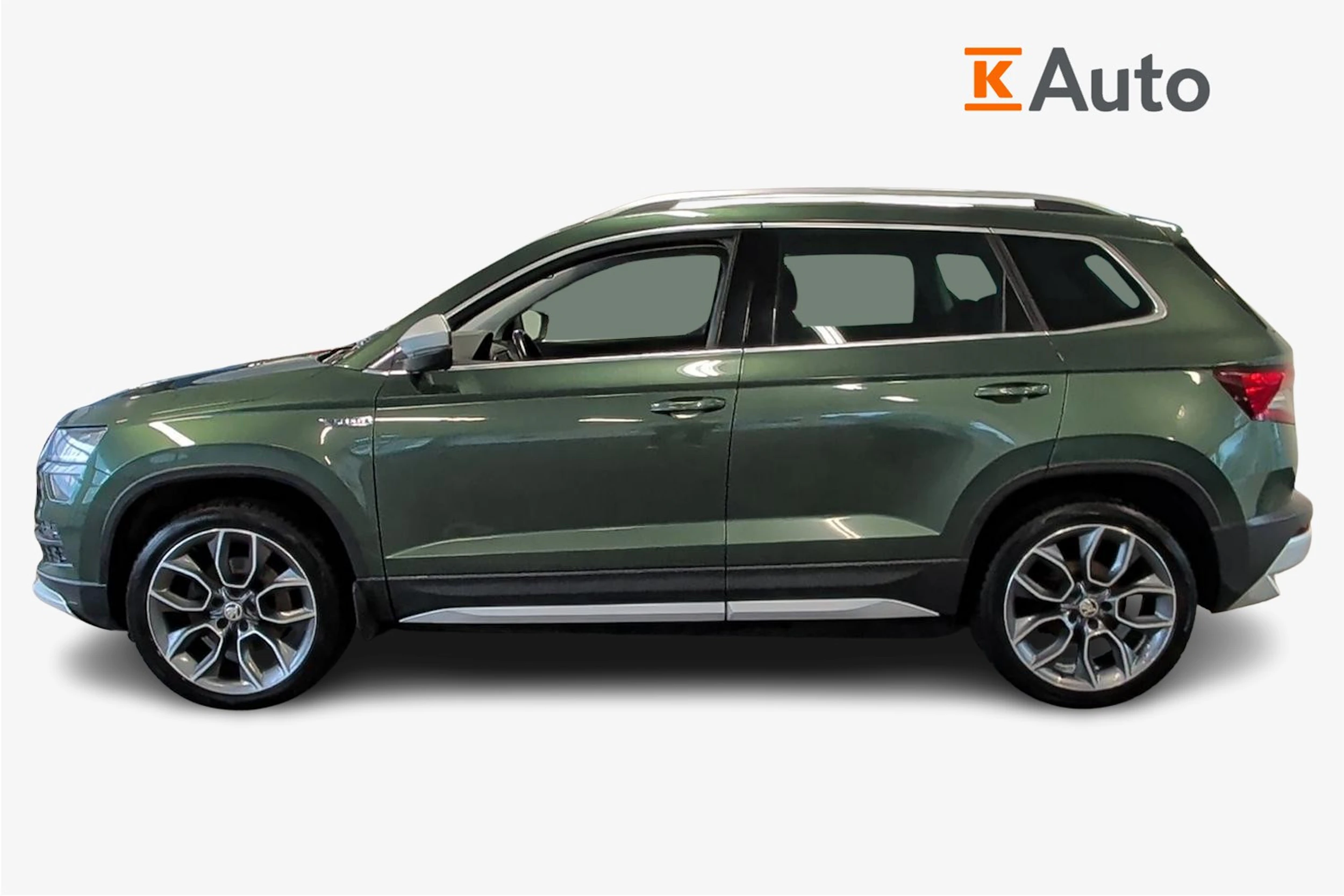 vihreä Skoda Karoq 2019 kuva 5.