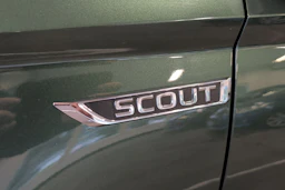 vihreä Skoda Karoq 2019 kuva 10.
