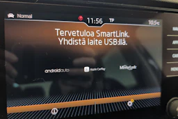 vihreä Skoda Karoq 2019 kuva 21.