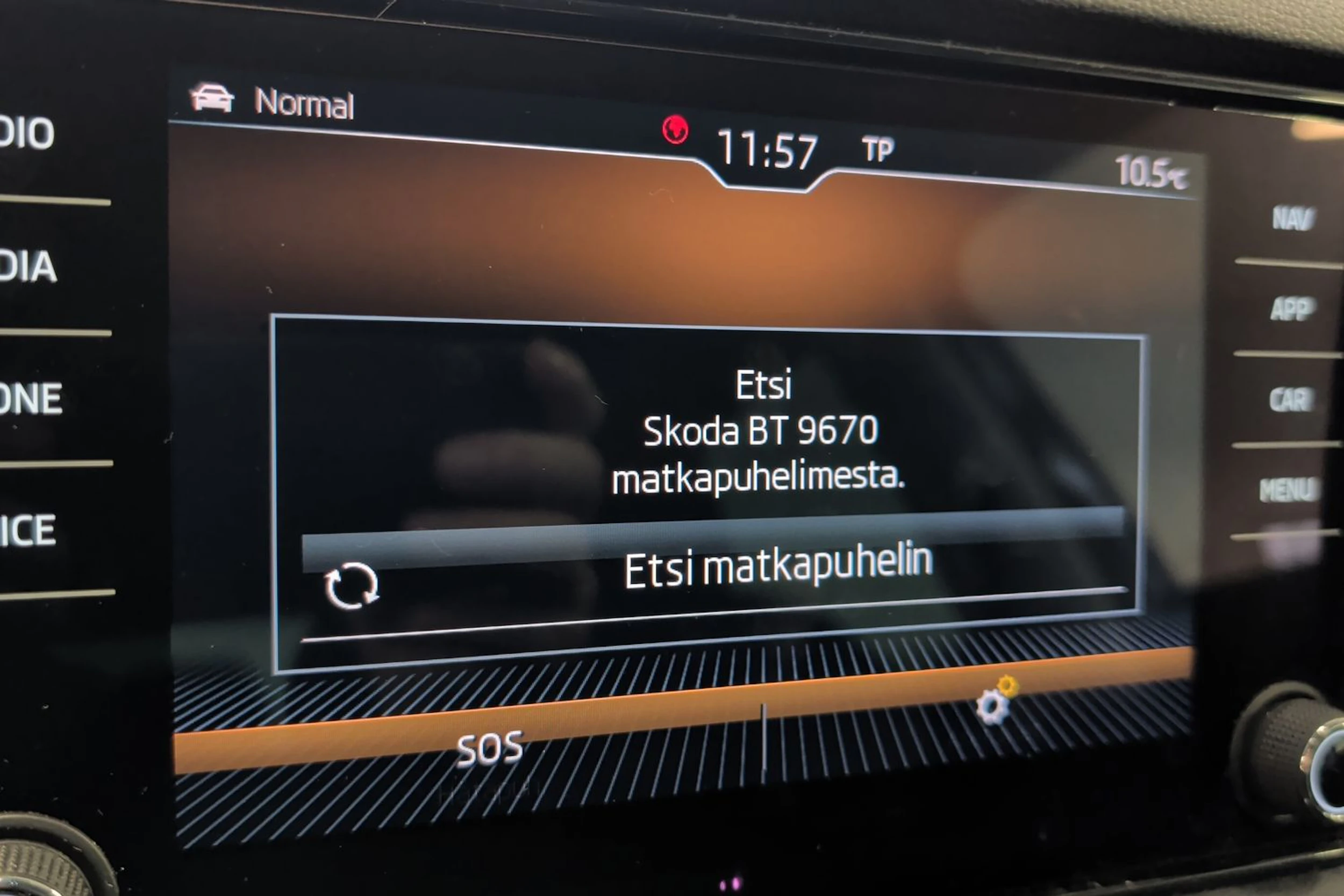 vihreä Skoda Karoq 2019 kuva 22.