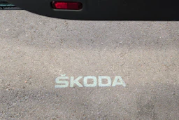 vihreä Skoda Karoq 2019 kuva 32.
