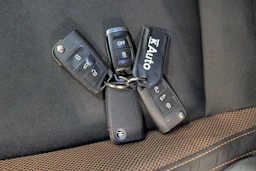 vihreä Skoda Karoq 2019 kuva 33.