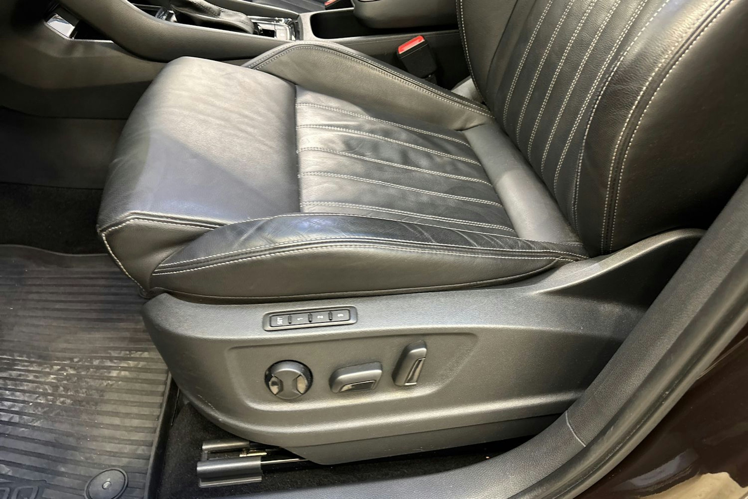 ruskea (beige) Skoda Karoq 2019 kuva 21.