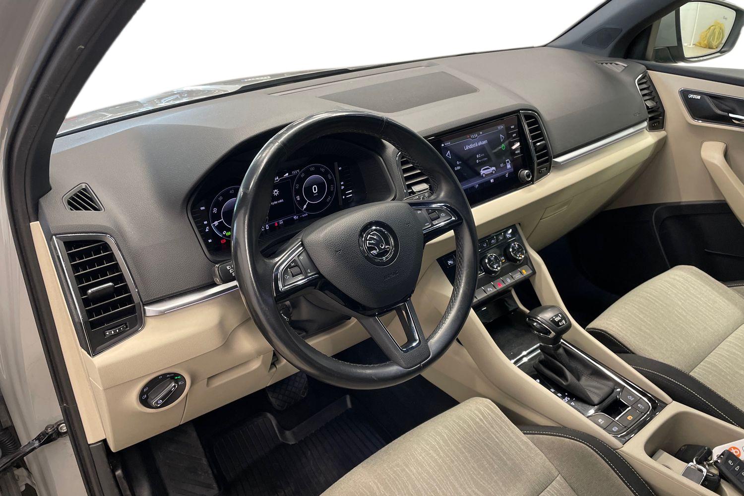 Skoda Karoq 1,5 TSI 4x4 Style DSG Autom. 2019, kuva 6/28