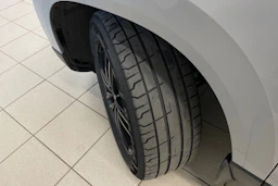 Harmaa Skoda KAROQ 2019 kuva 13.