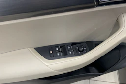 Harmaa Skoda KAROQ 2019 kuva 21.