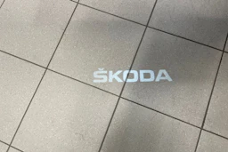Harmaa Skoda KAROQ 2019 kuva 23.