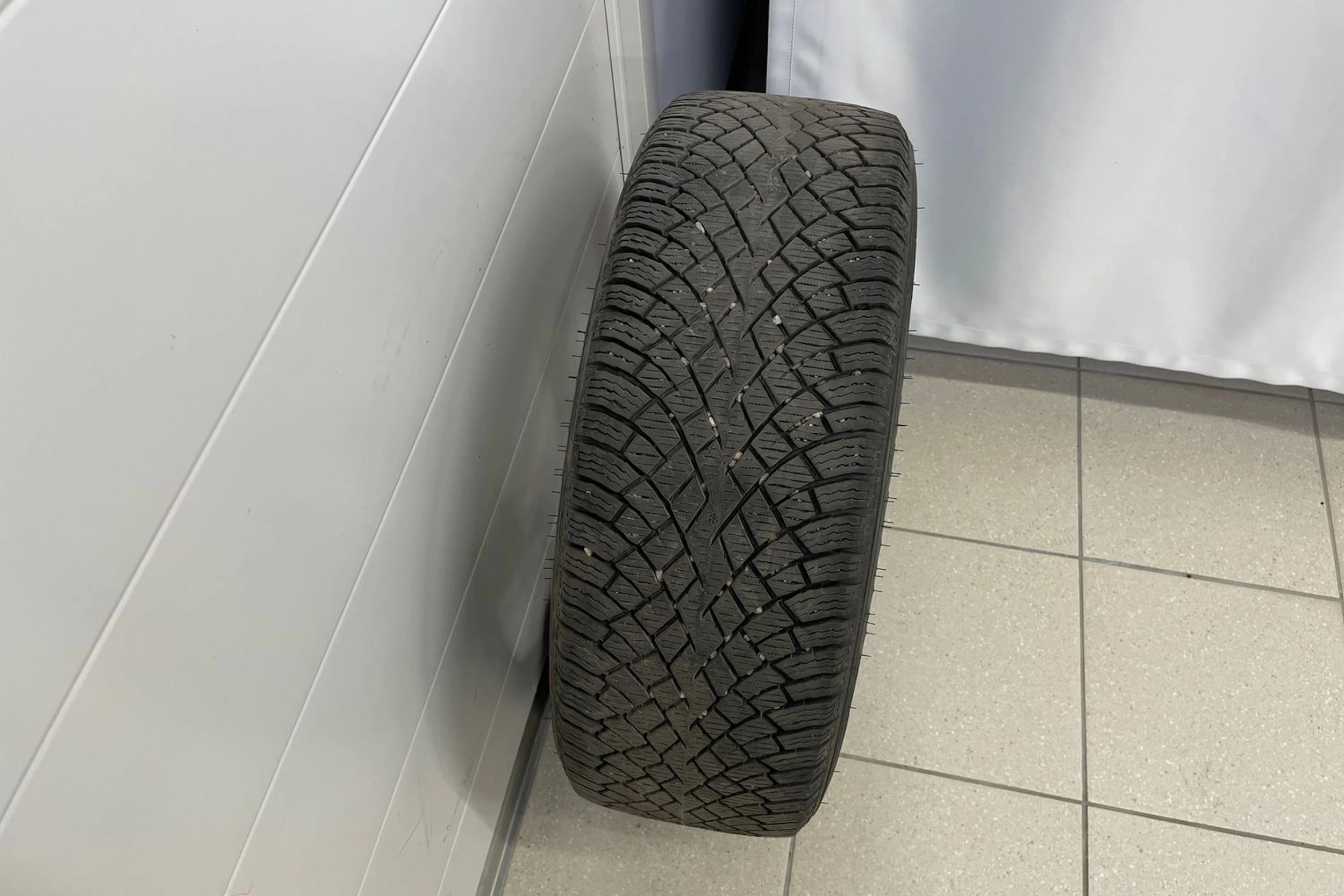 Harmaa Skoda KAROQ 2019 kuva 29.