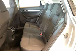 harmaa Skoda Karoq 2019 kuva 8.