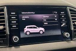 harmaa Skoda Karoq 2019 kuva 21.