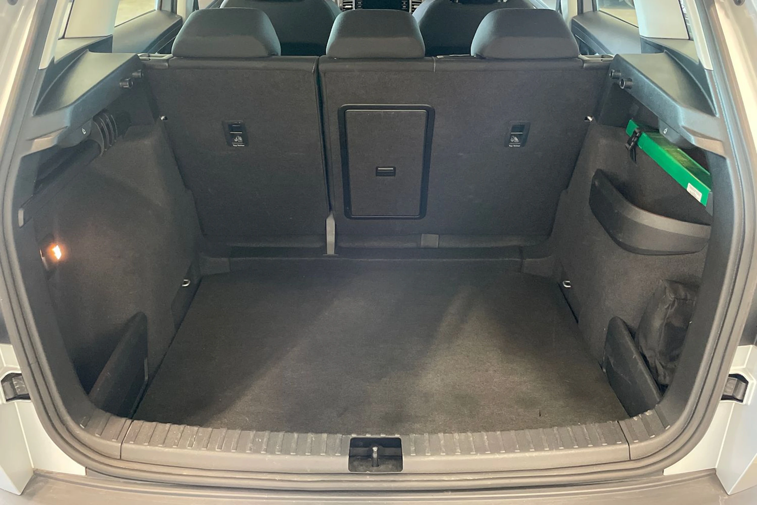 harmaa Skoda Karoq 2019 kuva 26.