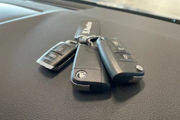 harmaa Skoda Karoq 2019 kuva 29.