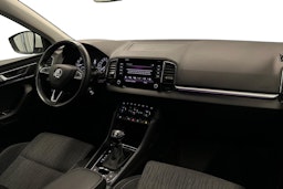 valkoinen Skoda Karoq 2019 kuva 9.