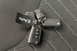 musta Skoda Karoq 2019 kuva 19.