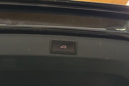 musta Skoda Karoq 2019 kuva 26.