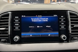 musta Skoda Karoq 2019 kuva 20.