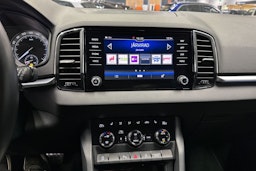 musta Skoda Karoq 2019 kuva 23.