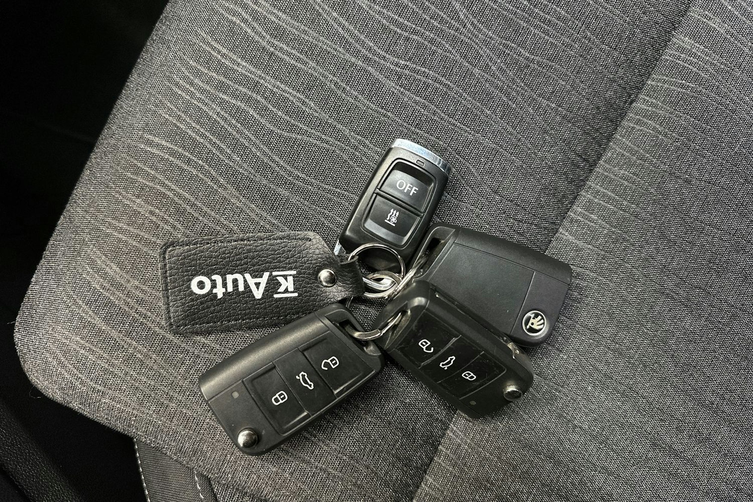 musta Skoda Karoq 2019 kuva 26.