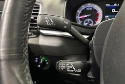 musta Skoda Karoq 2019 kuva 28.